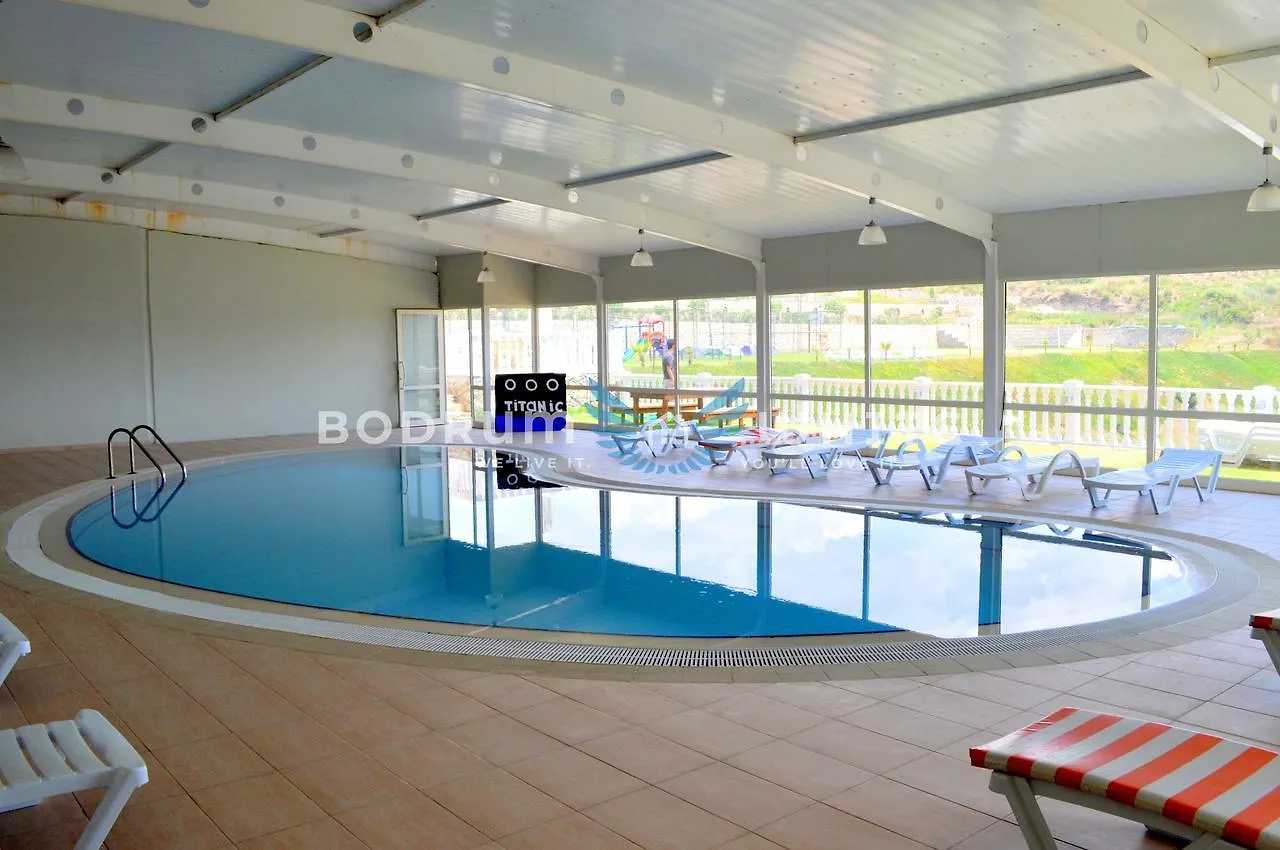 Bodrum FCC 2 Bedroom Lakeview Garden Holiday Apartment A70 Boğaziçi